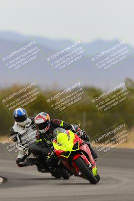 media/Jan-15-2023-SoCal Trackdays (Sun) [[c1237a034a]]/Turn 3 (1115am)/